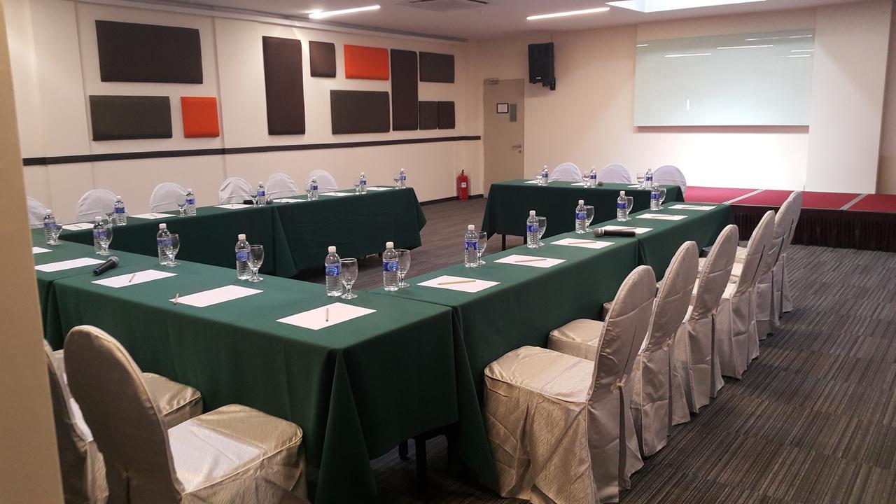 Bei Boutique Hotel Muar Buitenkant foto